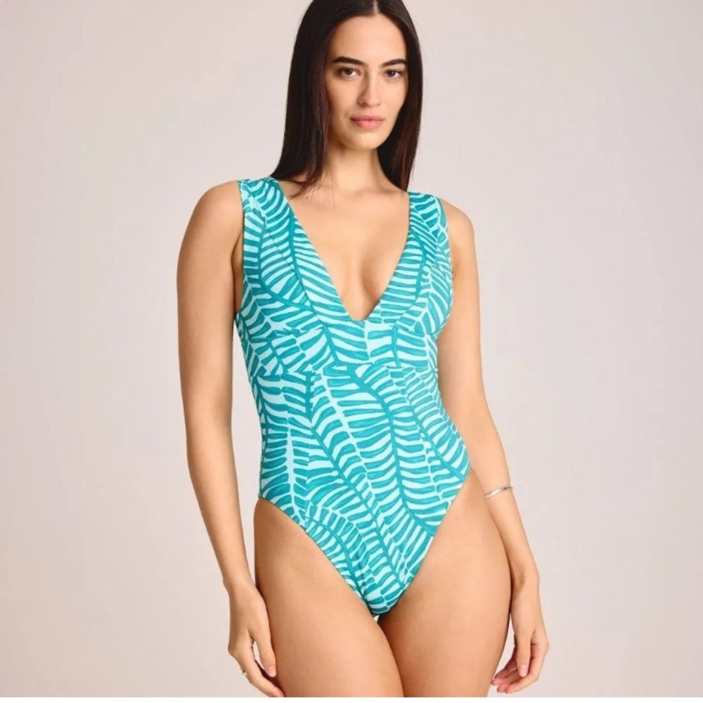 🐬 Vitamin A Teal Leaf Print One-Piece Swimsuit
